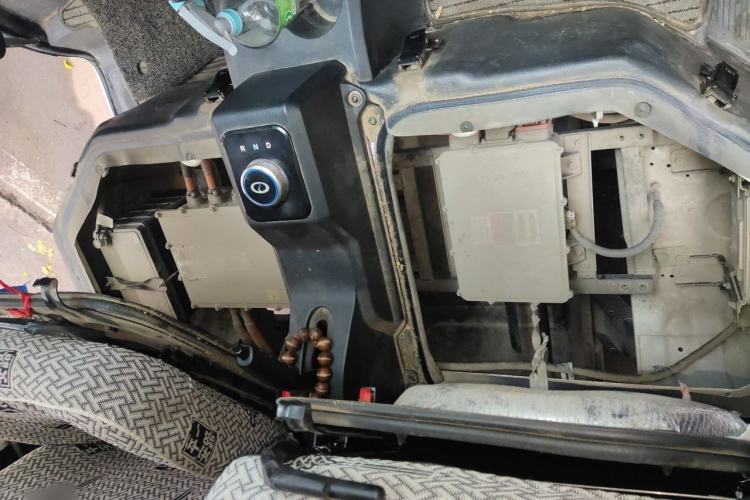 Used Ruichi EC35 2022 EC35 II Custom Edition 31.25 kWh Engine Bay