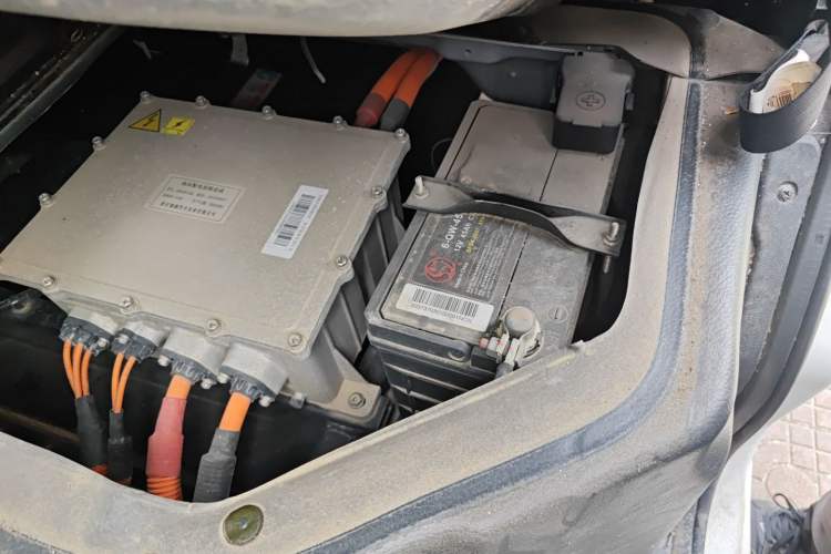 Used Ruichi EC35 2022 EC35 II Creative Edition 36.288 kWh Engine Bay Left