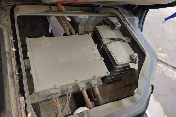Used Ruichi EC35 2022 EC35 II Custom Edition 31.25 kWh Engine Bay Left