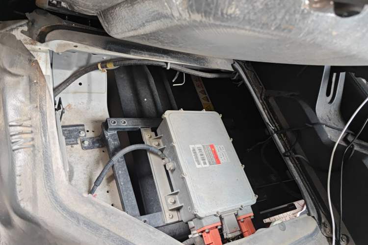 Used Ruichi EC35 2022 EC35 II Creative Edition 36.288 kWh Engine Bay Right