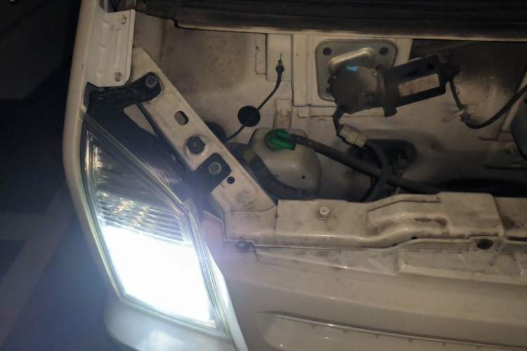 Used Ruichi EC35 2022 EC35 II Long-Range Version 41.85 kWh Engine Bay Right