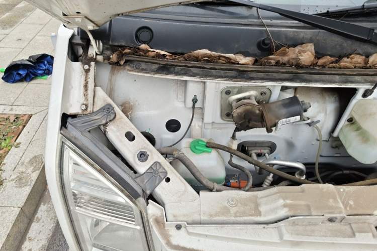 Used Ruichi EC35 2022 EC35 II Standard Edition 38.64 kWh Engine Bay Right