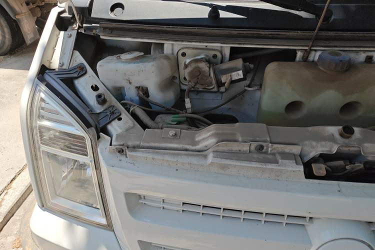 Used Ruichi EC35 2022 EC35 II Long-Range Version with 41.86 kWh Engine Bay Right