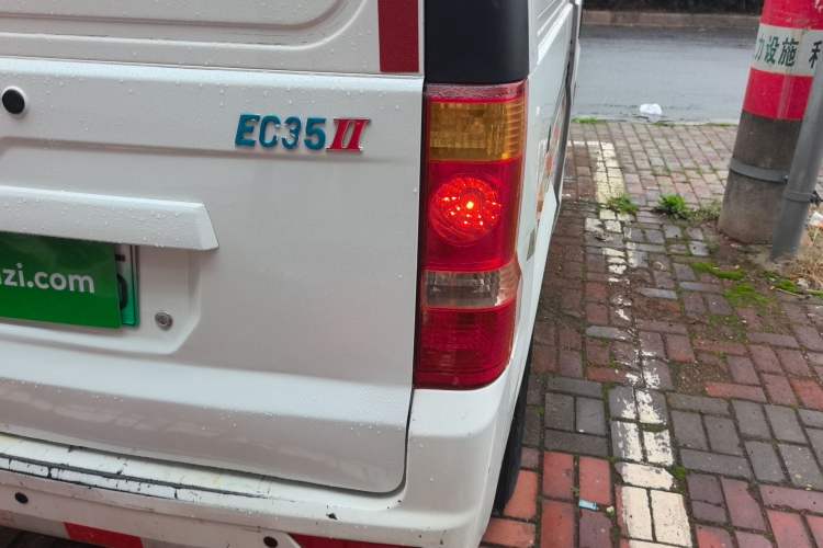 Used Ruichi EC35 2022 EC35 II Standard Edition 39.42 kWh Exterior 3