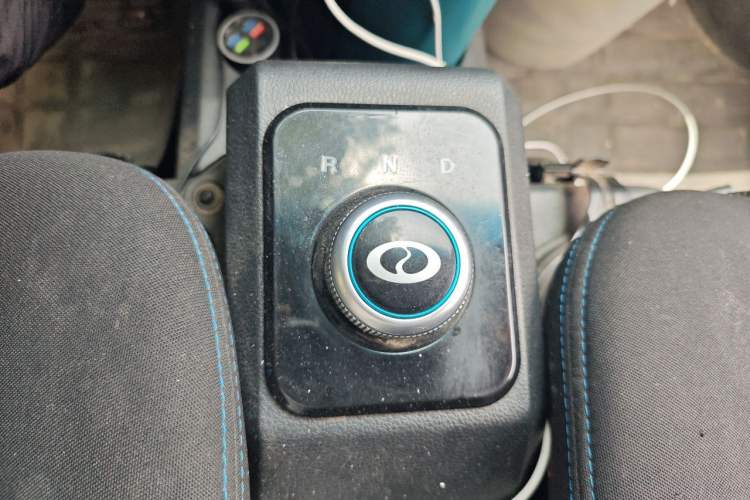 Used Ruichi EC35 2022 EC35 II Standard Edition 38.64 kWh Gear Lever