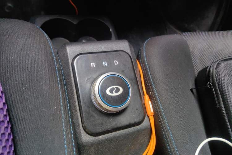 Used Ruichi EC35 2022 EC35 II Standard Edition 39.42 kWh Gear Lever