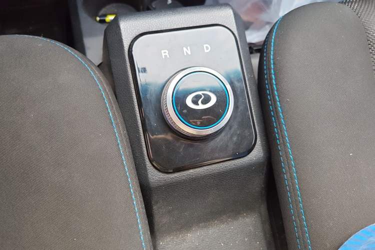Used Ruichi EC35 2022 EC35 II Standard Edition 38.64 kWh Gear Lever