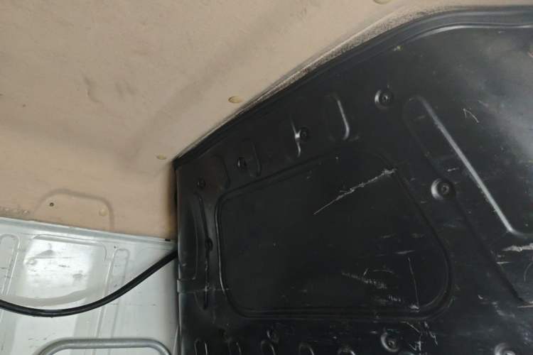 Used Ruichi EC35 2022 EC35 II Standard Edition 38.64 kWh Headliner