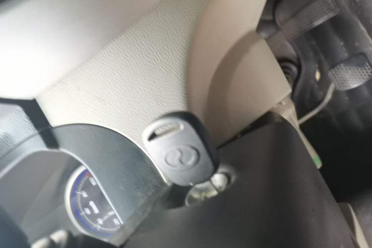 Used Ruichi EC35 2022 EC35 II Standard Edition 39.42 kWh Interior 1