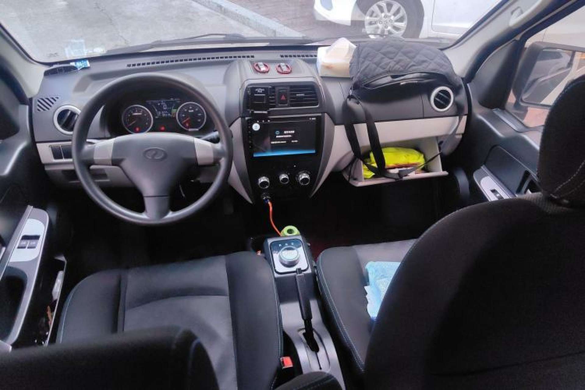Used Ruichi EC35 2022 EC35 II Standard Edition 38.64 kWh Interior 2