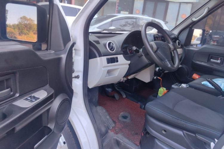Used Ruichi EC35 2022 EC35 II Standard Edition 38.64 kWh Interior 3