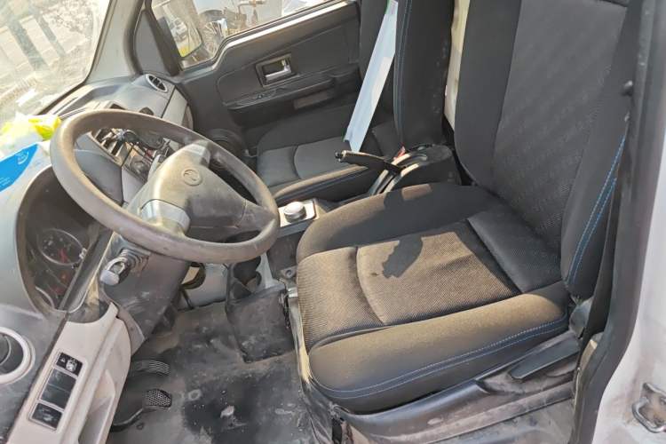 Used Ruichi EC35 2022 EC35 II Standard Edition 38.64 kWh Left Front Seat