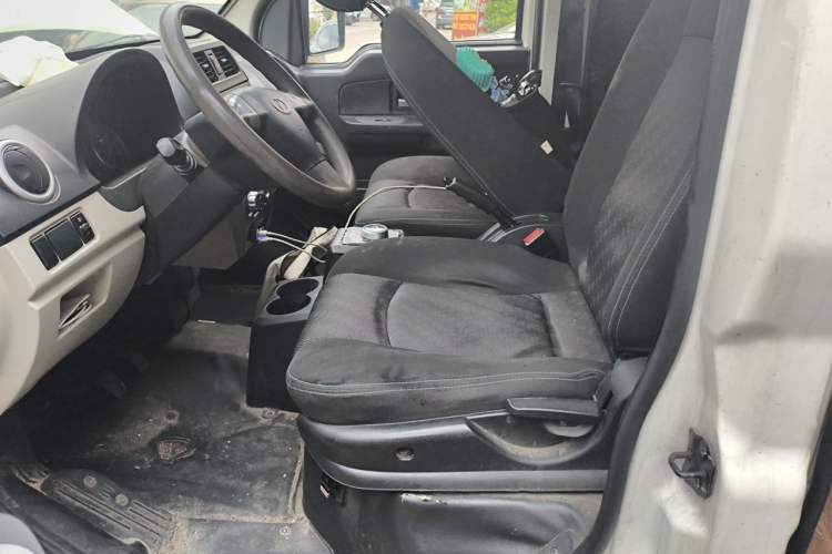 Used Ruichi EC35 2022 EC35 II Standard Edition 39.42 kWh Left Front Seat