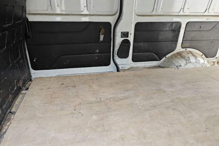Used Ruichi EC35 2022 EC35 II Creative Edition 36.288 kWh Left Rear Seat