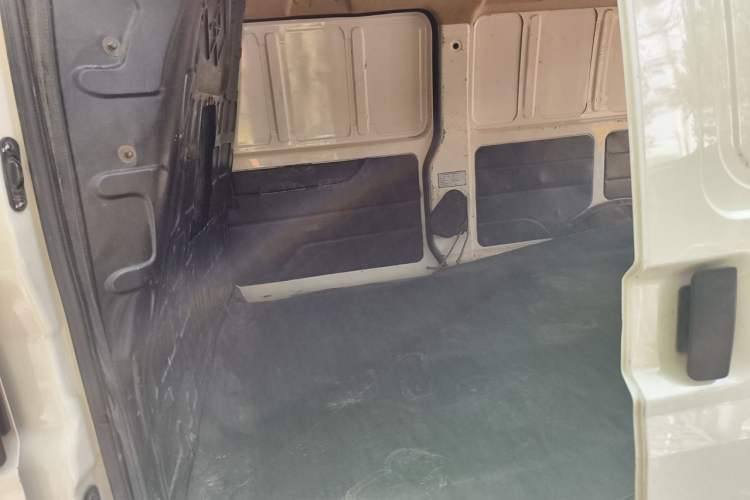 Used Ruichi EC35 2022 EC35 II Custom Edition 31.25 kWh Left Rear Seat