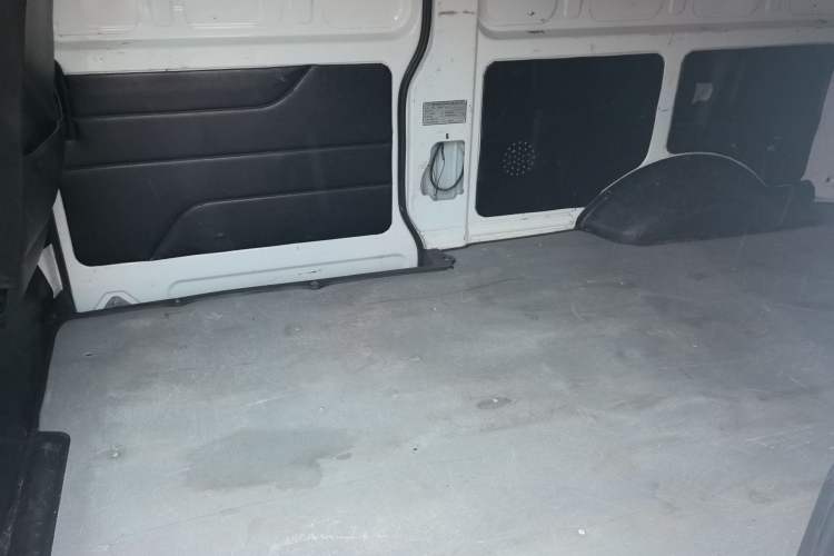 Used Ruichi EC35 2022 EC35 II Standard Edition 39.42 kWh Left Rear Seat