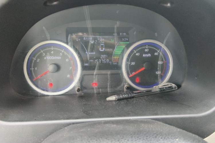 Used Ruichi EC35 2022 EC35 II Creative Edition 36.288 kWh Odometer Close Up