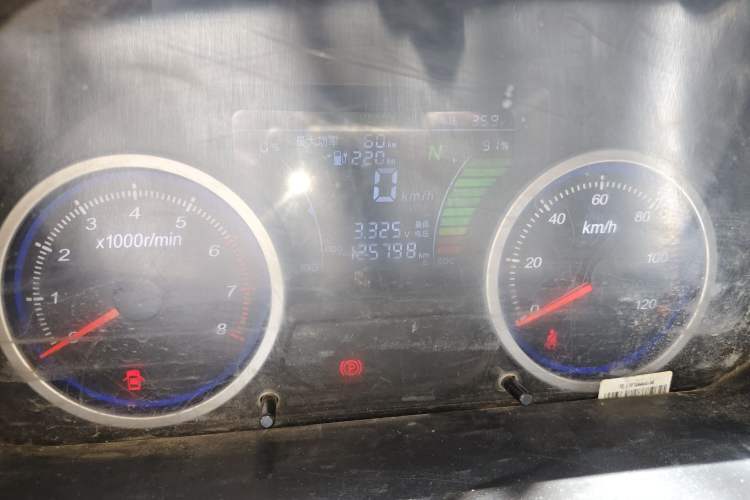 Used Ruichi EC35 2022 EC35 II Creative Edition 36.288 kWh Odometer Close Up
