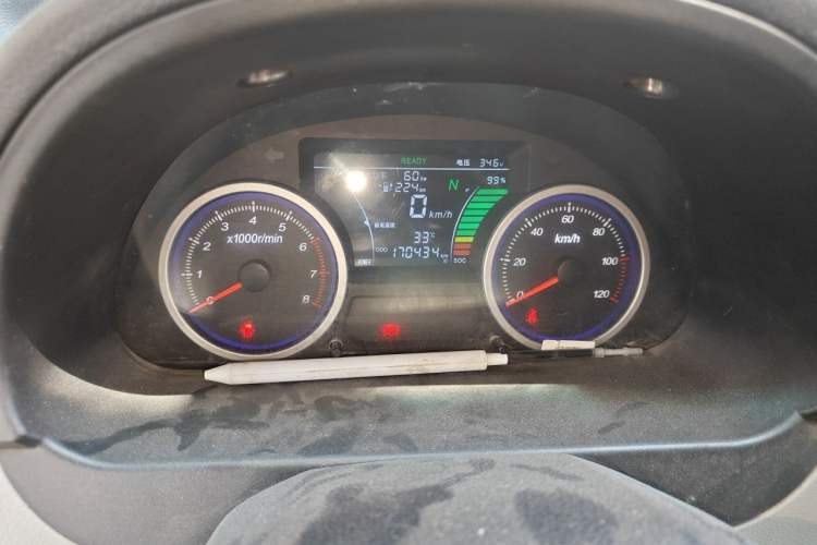 Used Ruichi EC35 2022 EC35 II Long-Range Version with 41.86 kWh Odometer Close Up