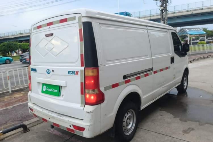 Used Ruichi EC35 2022 EC35 II Standard Edition 39.42 kWh Rear Right 45 Deg