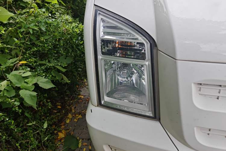 Used Ruichi EC35 2022 EC35 II Creative Edition 36.288 kWh Right Front Headlight