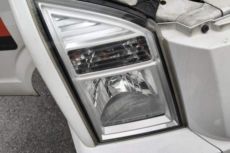 Used Ruichi EC35 2022 EC35 II Creative Edition 36.288 kWh Right Front Headlight