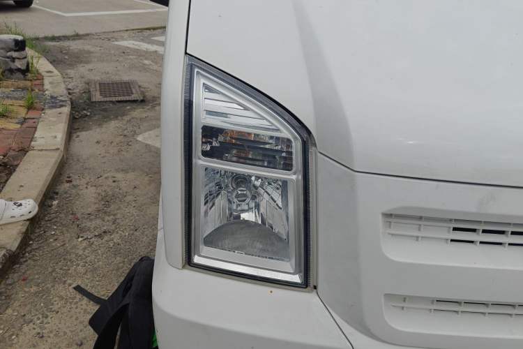 Used Ruichi EC35 2022 EC35 II Standard Edition 39.42 kWh Right Front Headlight