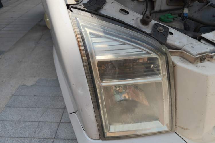 Used Ruichi EC35 2022 EC35 II Standard Edition 39.42 kWh Right Front Headlight