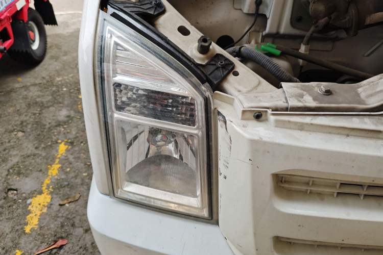 Used Ruichi EC35 2022 EC35 II Standard Edition 38.64 kWh Right Front Headlight