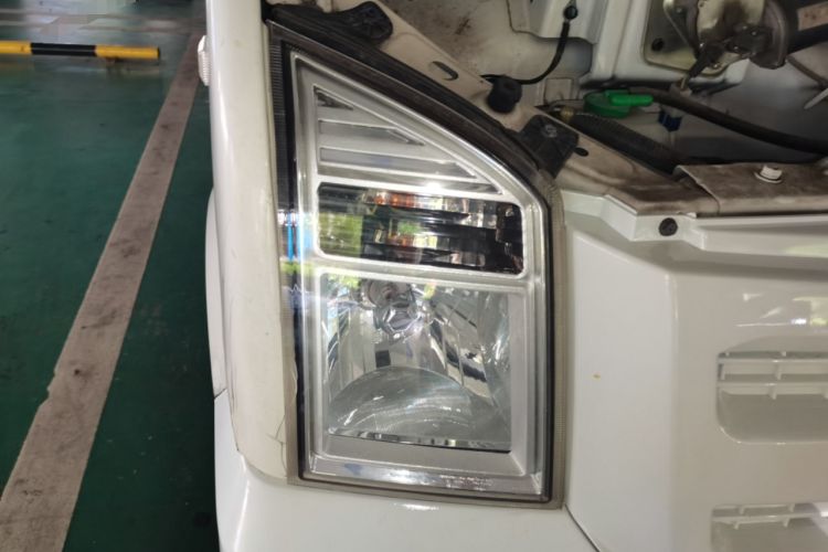Used Ruichi EC35 2022 EC35 II Standard Edition 38.64 kWh Right Front Headlight