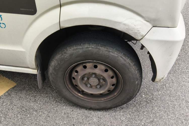 Used Ruichi EC35 2022 EC35 II Creative Edition 36.288 kWh Right Front Wheel Hub