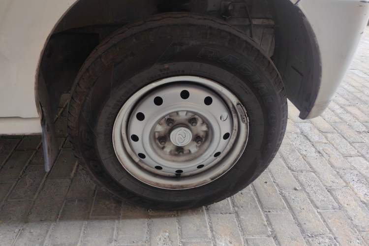Used Ruichi EC35 2022 EC35 II Standard Edition 39.42 kWh Right Front Wheel Hub