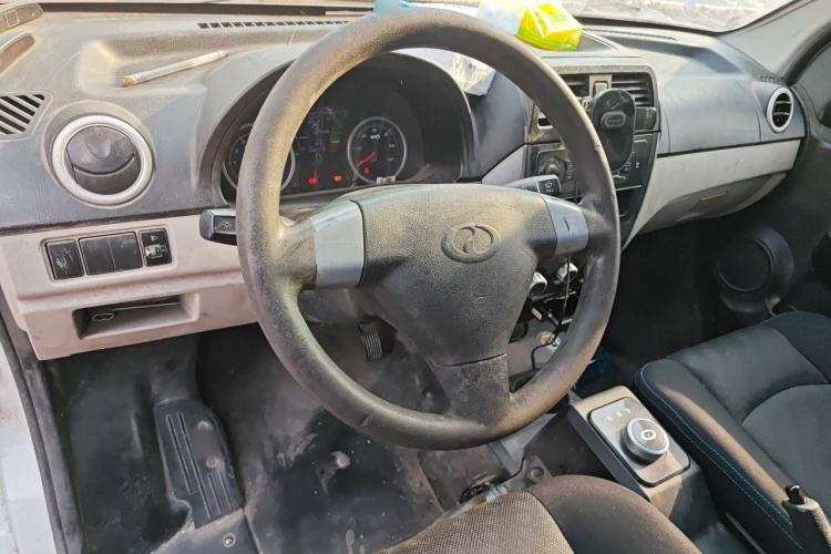 Used Ruichi EC35 2022 EC35 II Standard Edition 38.64 kWh Steering Wheel