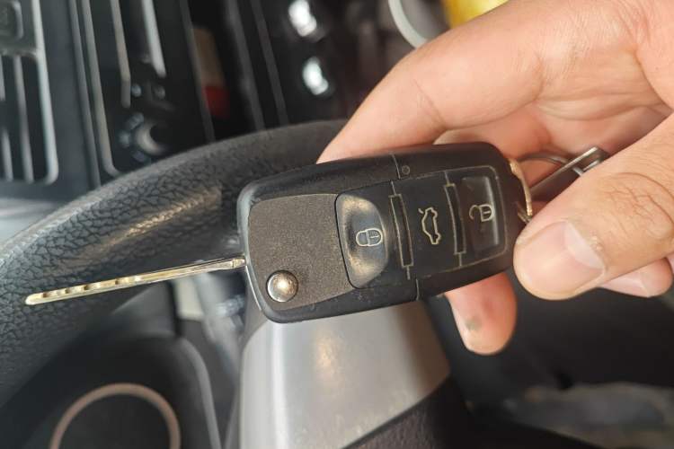 Used Ruichi EC35 2022 EC35 II Standard Edition 38.64 kWh Vehicle Key