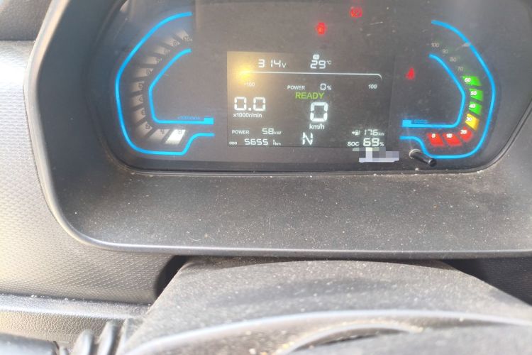Used Ruichi EC35 2023 EC35V Standard Edition 38.64 kWh Odometer Close Up