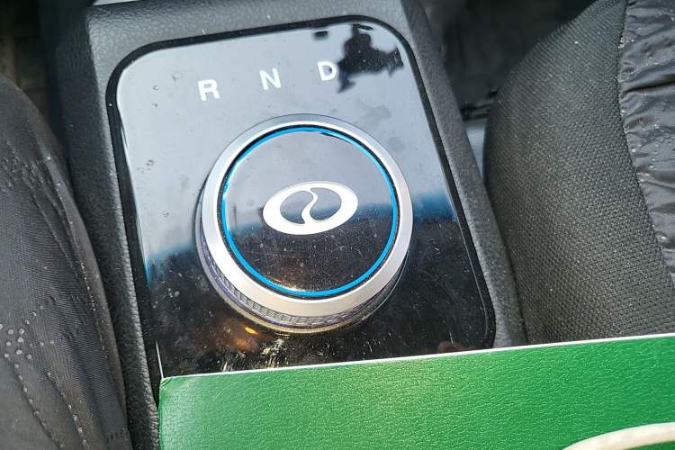 Used Ruichi EC35 2024 EC35II Pioneer Model I 38.4 kWh Gear Lever