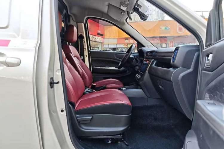 Used Ruichi EC55 2022 Standard Model I Long-Range Comfortable & Practical Version Right Front Seat