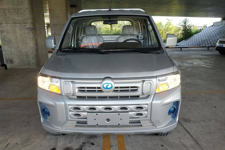 Used Ruichi EC71 2024 EC71L Cargo Pioneer I Model 41.85 kWh Exterior 1