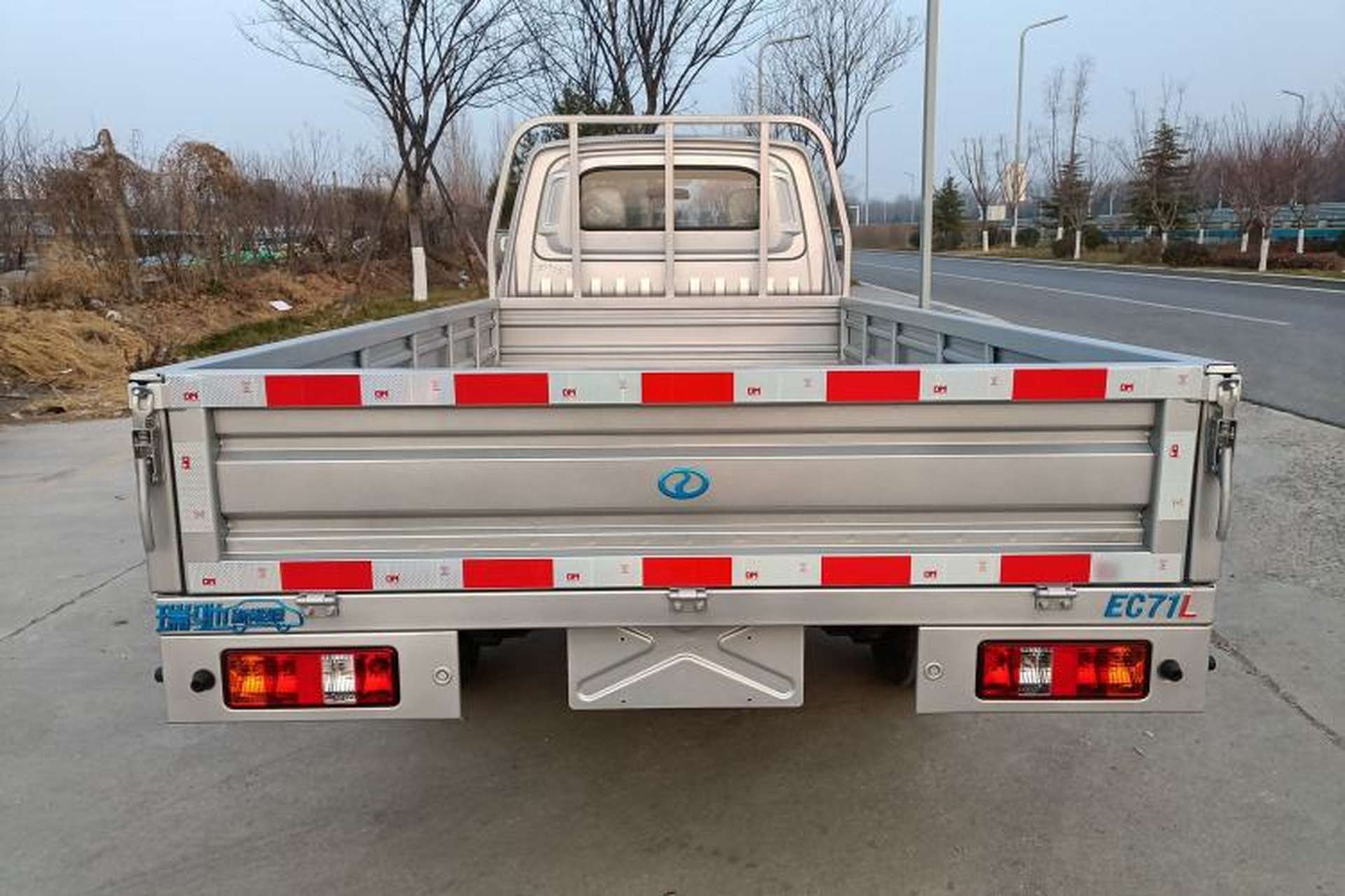 Used Ruichi EC71 2024 EC71L Cargo Pioneer I Model 41.85 kWh Exterior 4