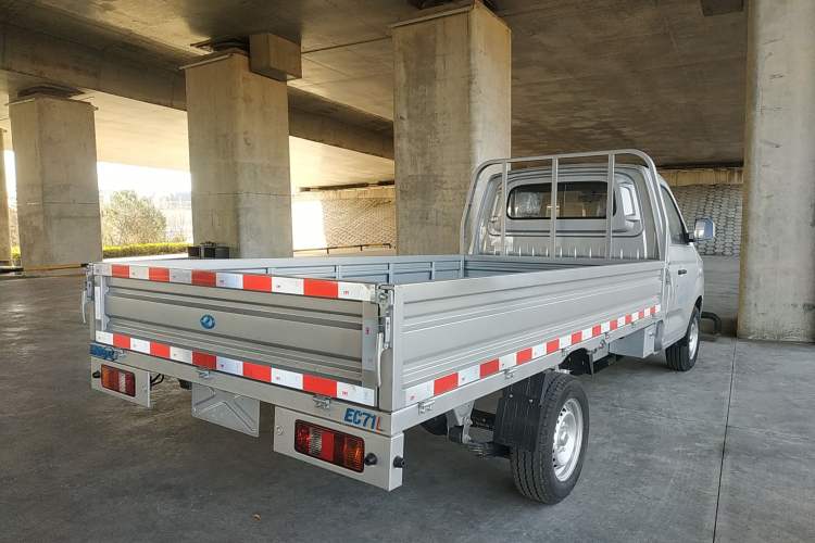 Used Ruichi EC71 2024 EC71L Cargo Pioneer I Model 41.85 kWh Exterior 5