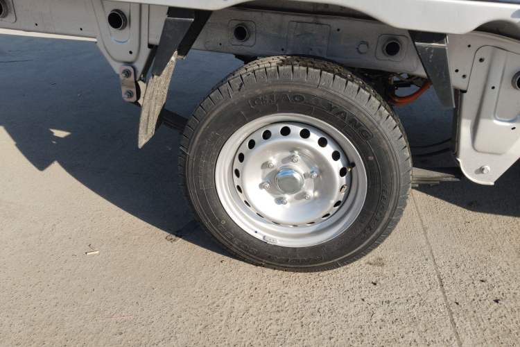 Used Ruichi EC71 2024 EC71L Cargo Pioneer I Model 41.85 kWh Exterior 8