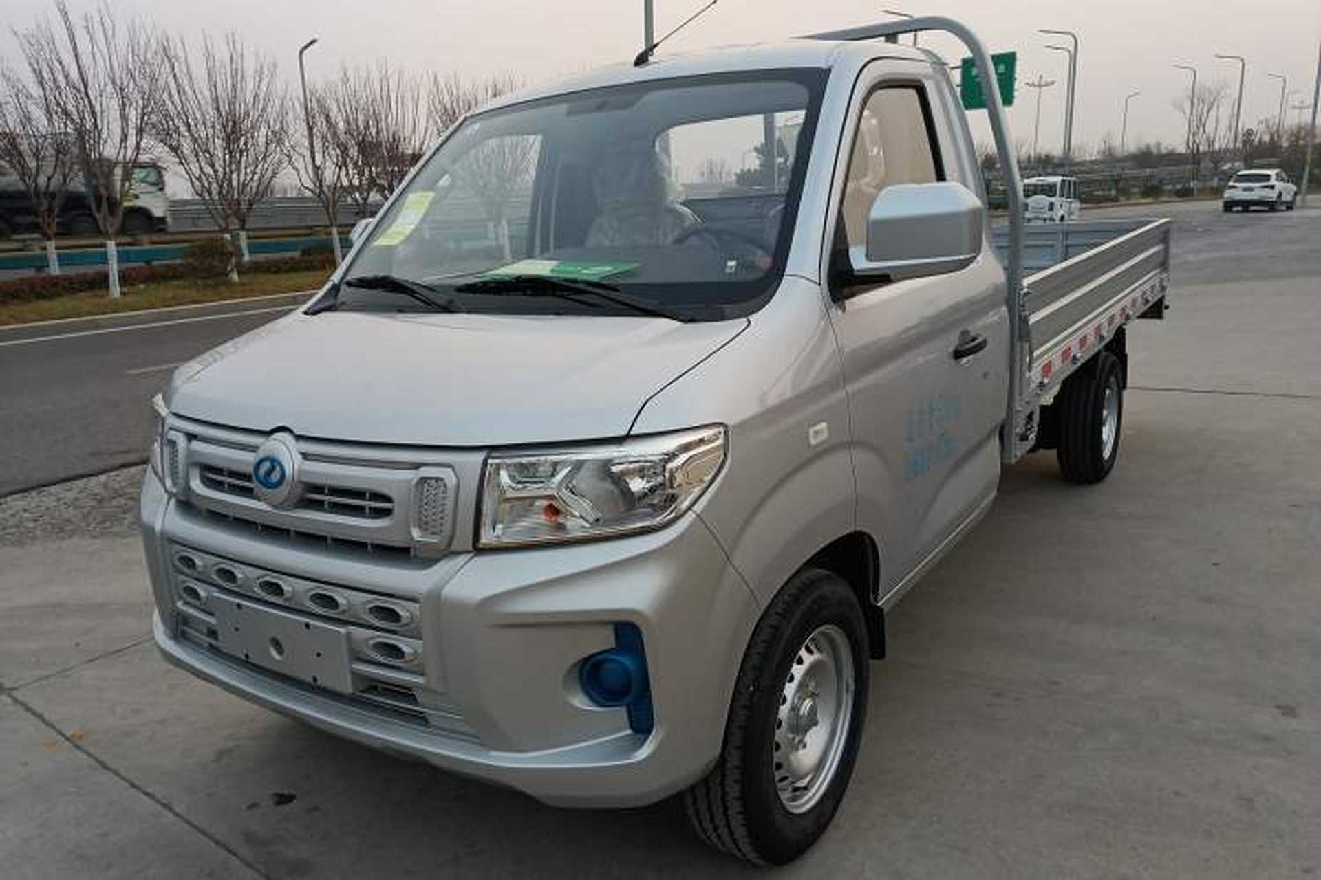 Used Ruichi EC71 2024 EC71L Cargo Pioneer I Model 41.85 kWh Front Left 45 Deg