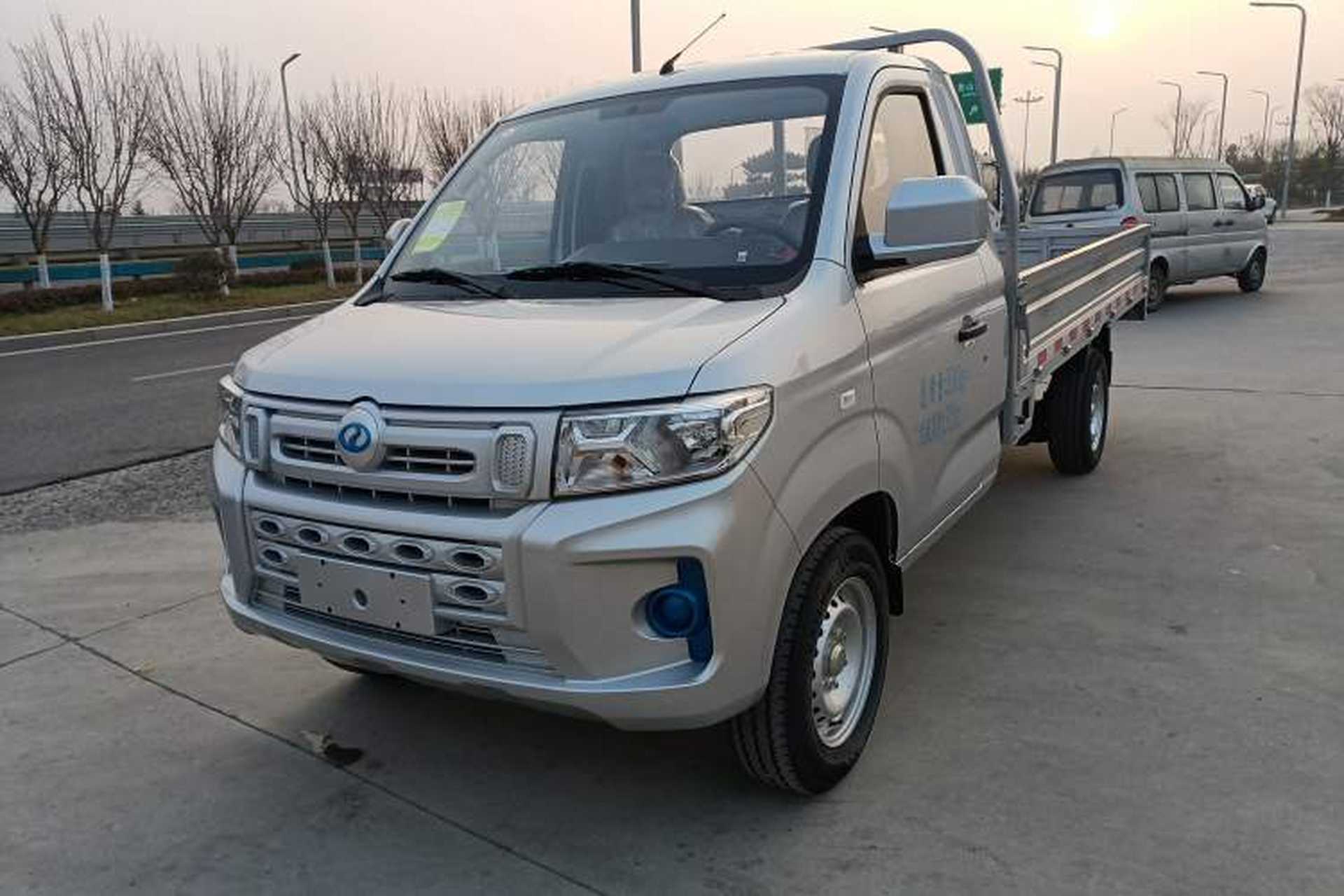 Used Ruichi EC71 2024 EC71L Cargo Pioneer I Model 41.85 kWh Front Left 45 Deg