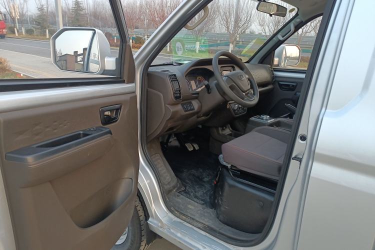 Used Ruichi EC71 2024 EC71L Cargo Pioneer I Model 41.85 kWh Interior 3