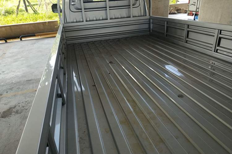 Used Ruichi EC71 2024 EC71L Cargo Pioneer I Model 41.85 kWh Interior 4