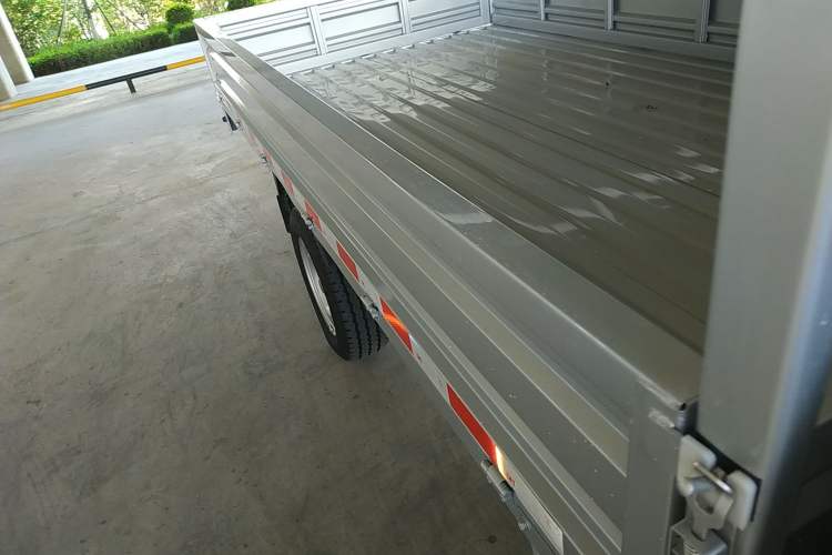 Used Ruichi EC71 2024 EC71L Cargo Pioneer I Model 41.85 kWh Interior 6