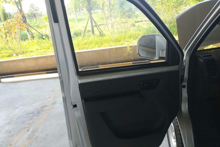 Used Ruichi EC71 2024 EC71L Cargo Pioneer I Model 41.85 kWh Interior 7