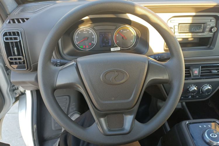 Used Ruichi EC71 2024 EC71L Cargo Pioneer I Model 41.85 kWh Steering Wheel