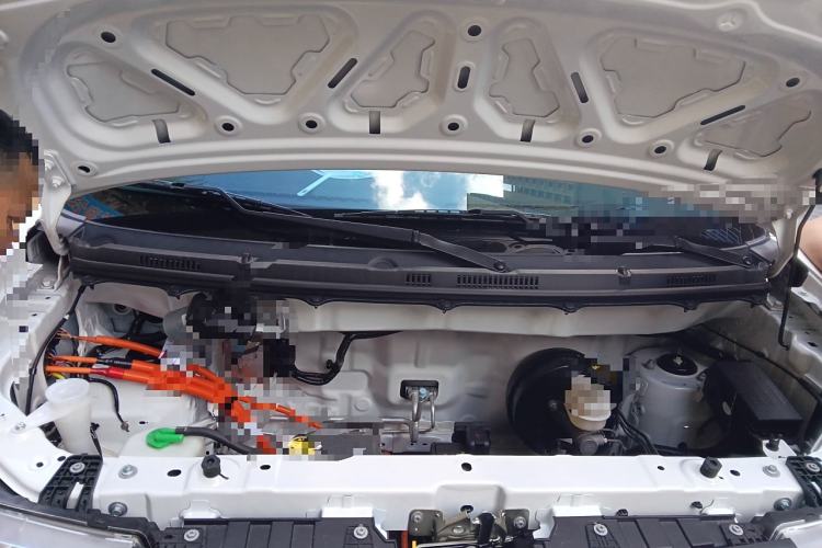 Used Ruichi EC75 2025 Model Passenger Vehicle Smart Driving Edition Pioneer I 41.5 kWh Engine Bay