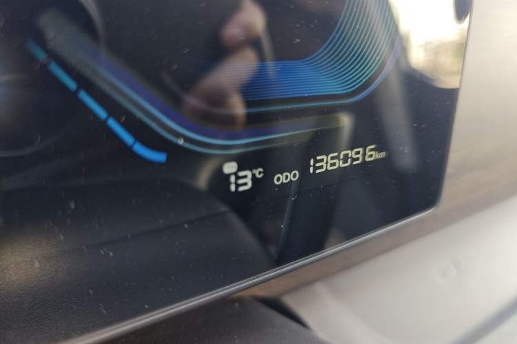 Used Ruichi EC75 2023 Pioneer Model I 41.85 kWh Odometer Close Up